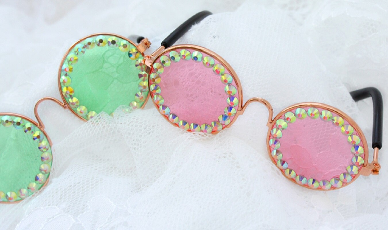 Round jeweled sunglasses with rhinestones for dogs, cats and pets.