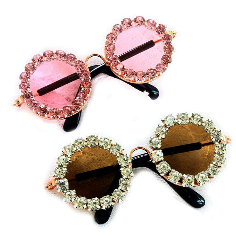 Jewel sunglasses with round lenses and rhinestones. For dogs, cats and pets.