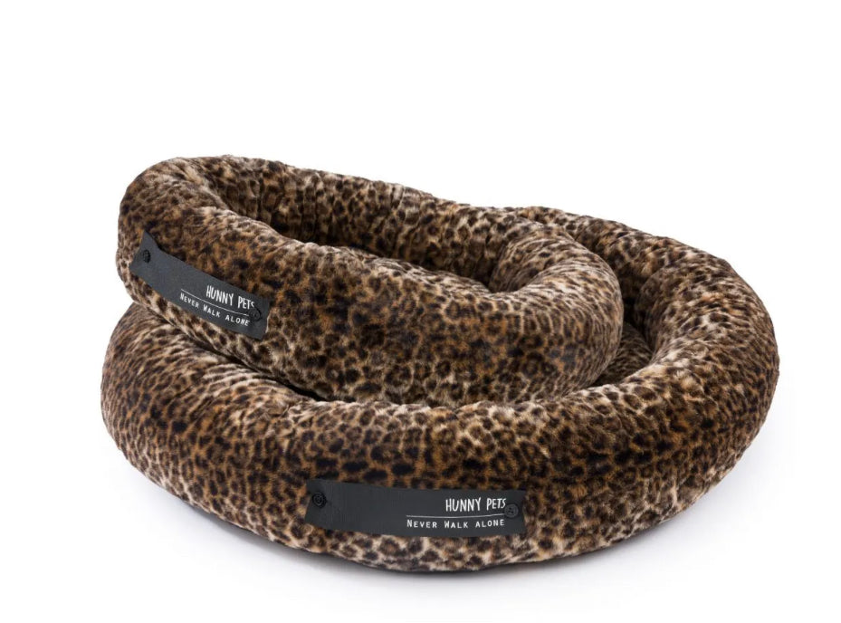 Round pet bed in animalier patterned faux fur. Made in Italy luxury accessories for your Pet.