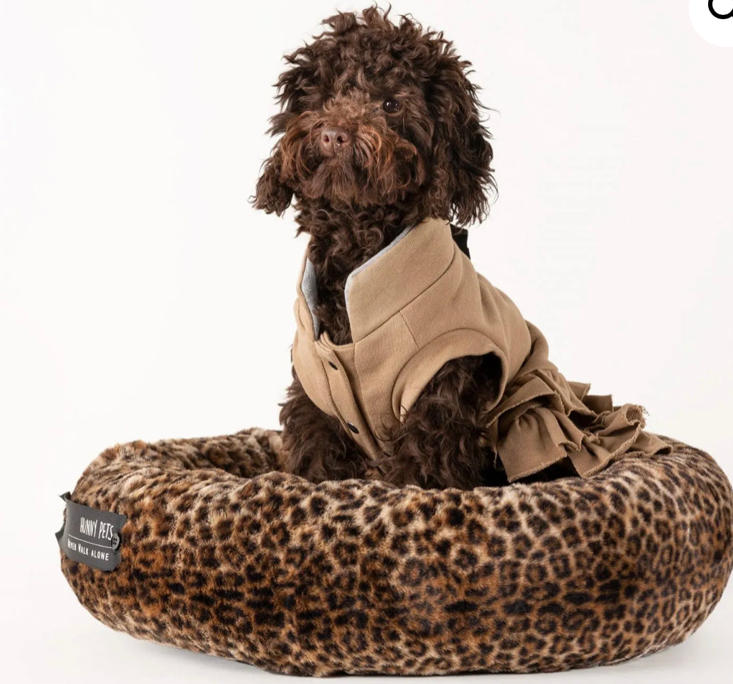 Sweatshirt with warm and super chic ruffles. Made in Italy luxury clothing for your Pet.