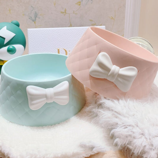 Large bowls with embossed white bow for food and water. Bowls suitable for dogs, cats and pets.