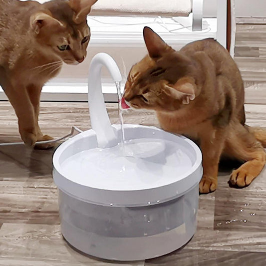 Dale a tu gato ese flujo constante de agua que siempre busca. Fuente con cuello de cisne para tener siempre agua corriente.