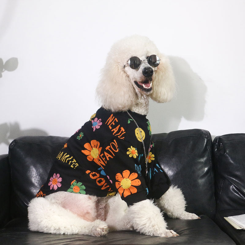 Simpatica maglia stampa a fiori per cani di taglia medio-grande.  Abbigliamento chic di lusso per cani di taglia grande.