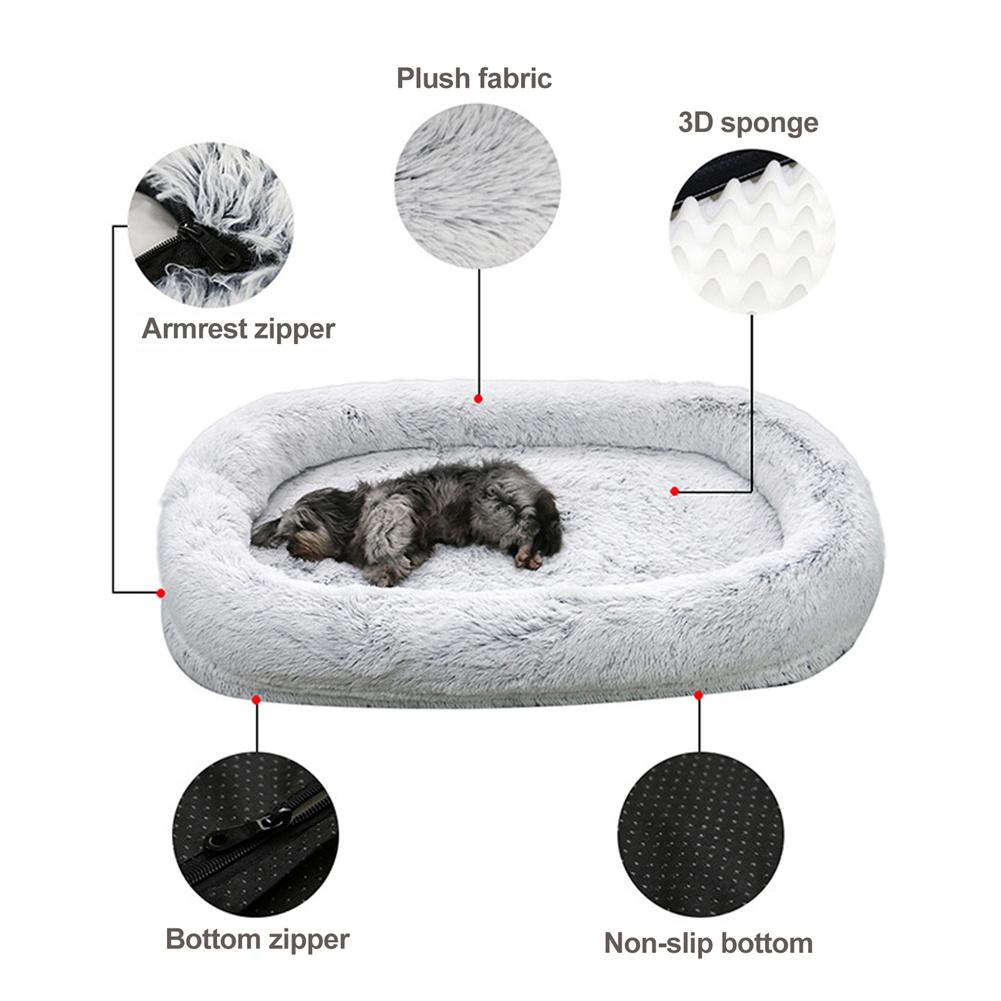 Maxi soft and comfortable fur puff puff. Maxi sews calming for you and your Pet.